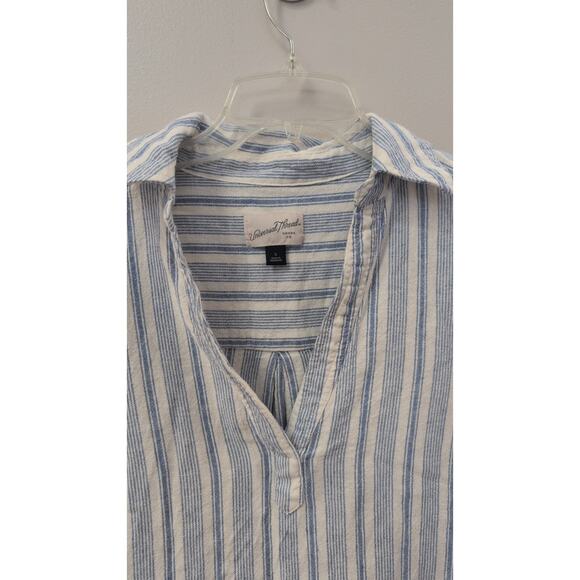 Universal Threads Blue & White Linen Top – Size Small, Breezy & Stylish - Picture 2 of 3